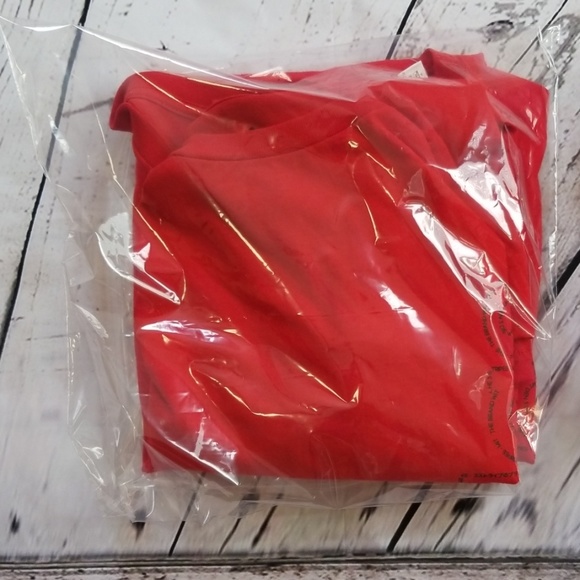 Adidas Tshirt XL - Picture 5 of 5